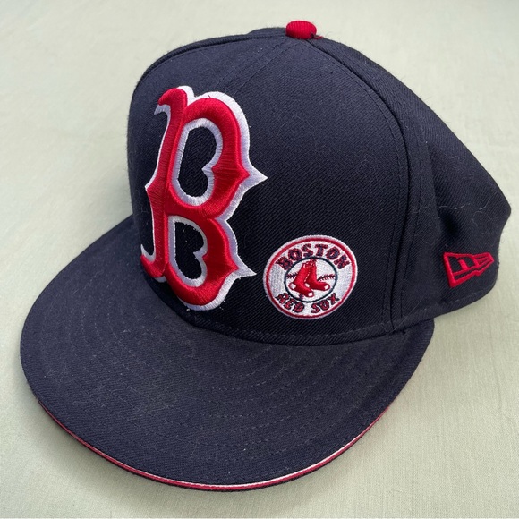 MLB Boston Red Sox Hat New Era - size 7 3/4 - Picture 8 of 8